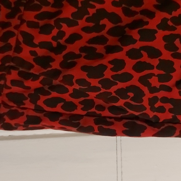 Zara Red and Black Leopard Print Pants/ NWOT/Stretchy/Sz L/Metal Side Zipper - Picture 7 of 7